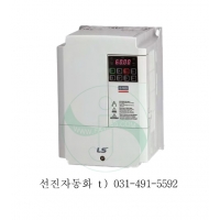 -센서리스 제어 성능 향상
고시동 도크 200%/0.5Hz를 실현하여 기존제품 대비 저속 영역에서의 토크 성능을 한층 개선하였으며,
전동기 파라미터를 찾을 수 있는 오토튜닝 (회전형/정지형) 기능 을 탑재하고 있습니다.
-제품간 설치 간격을 최소화하여 다수 대의 드라이브를 설치할 때 제어반의 크기를 대폭 줄일 수 있습니다.
(제어 판넬의 공간효율성 증대)